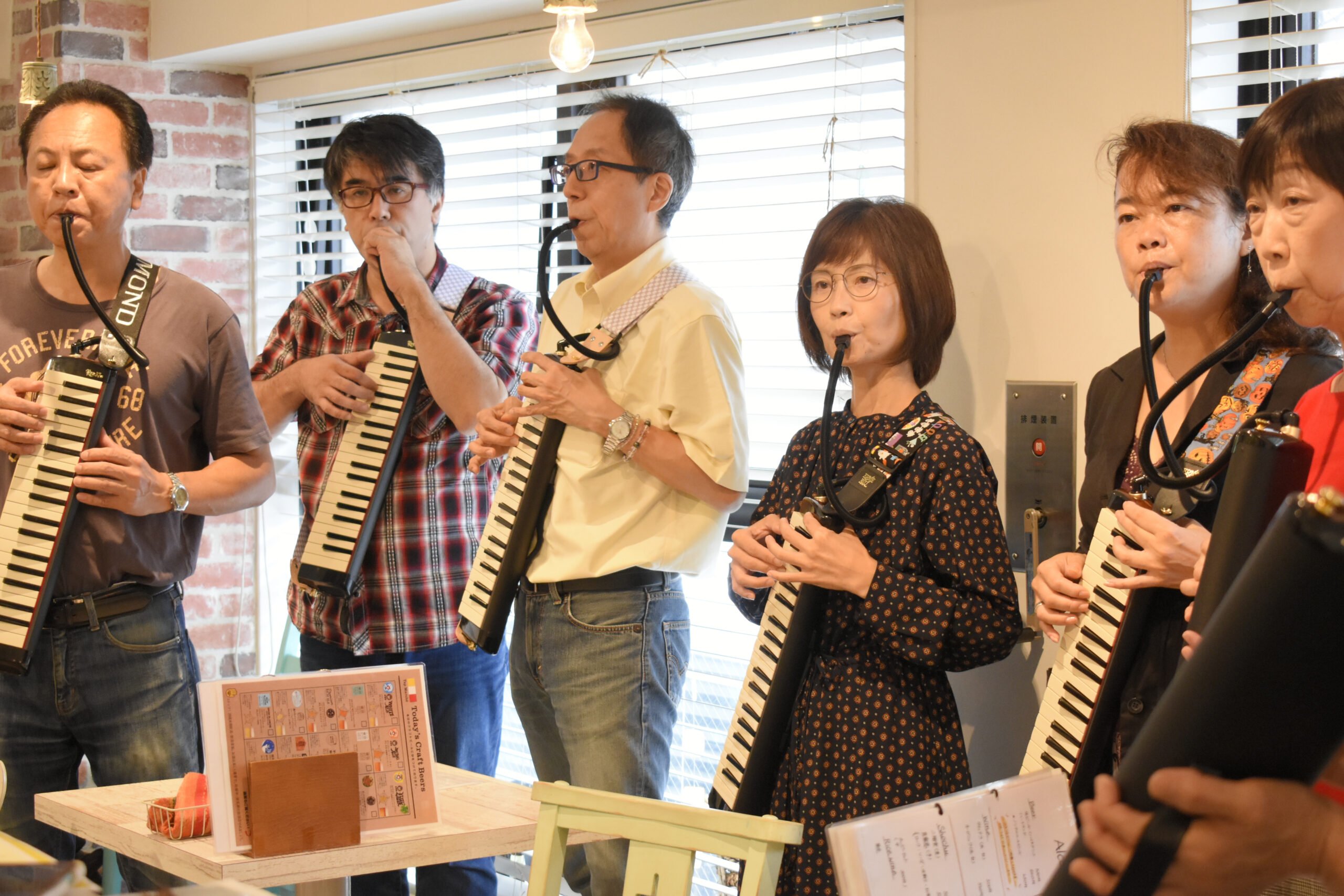 鍵盤ハーモニカ